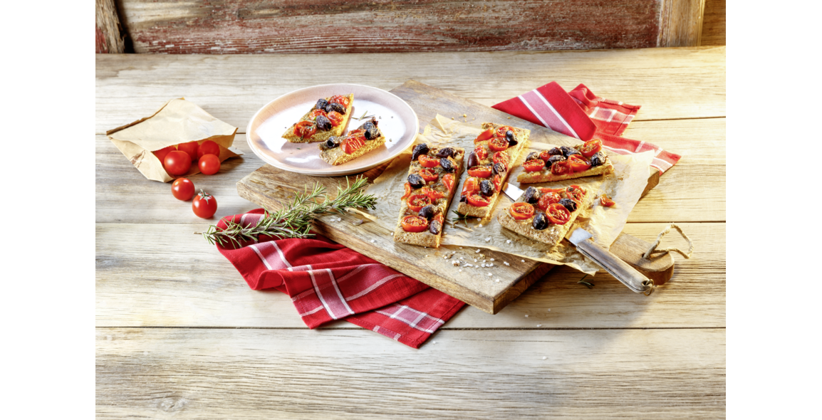 Mediterrane Focaccia mit Lupinenmehl