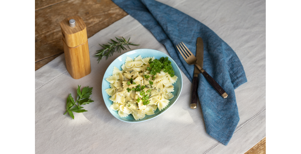 Farfalle mit Kräuter-Sauce