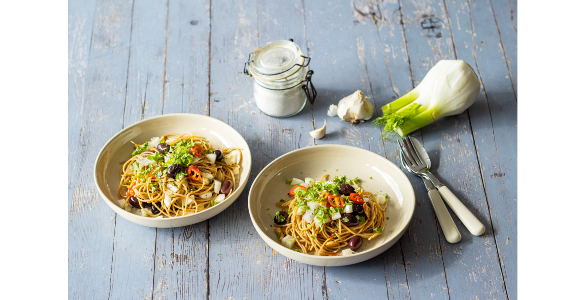 Spaghetti mit fermentiertem Fenchel und Oliven