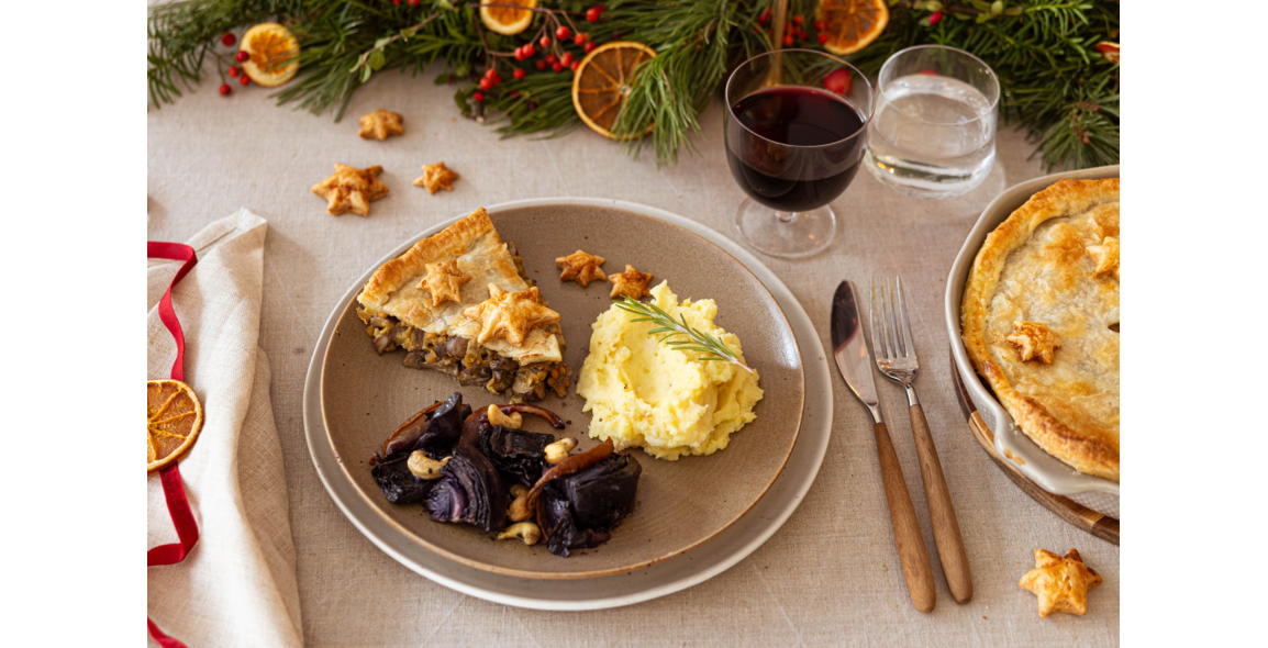 Festtags-Pie mit winterlichem Blaukraut und Sellerie-Kartoffel-Püree