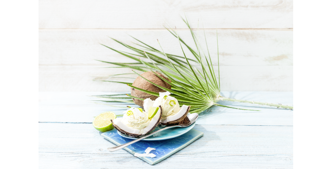 Kokoseis mit Limette